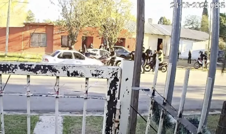 Conductor atropelló a varios jóvenes tras una pelea frente a un after